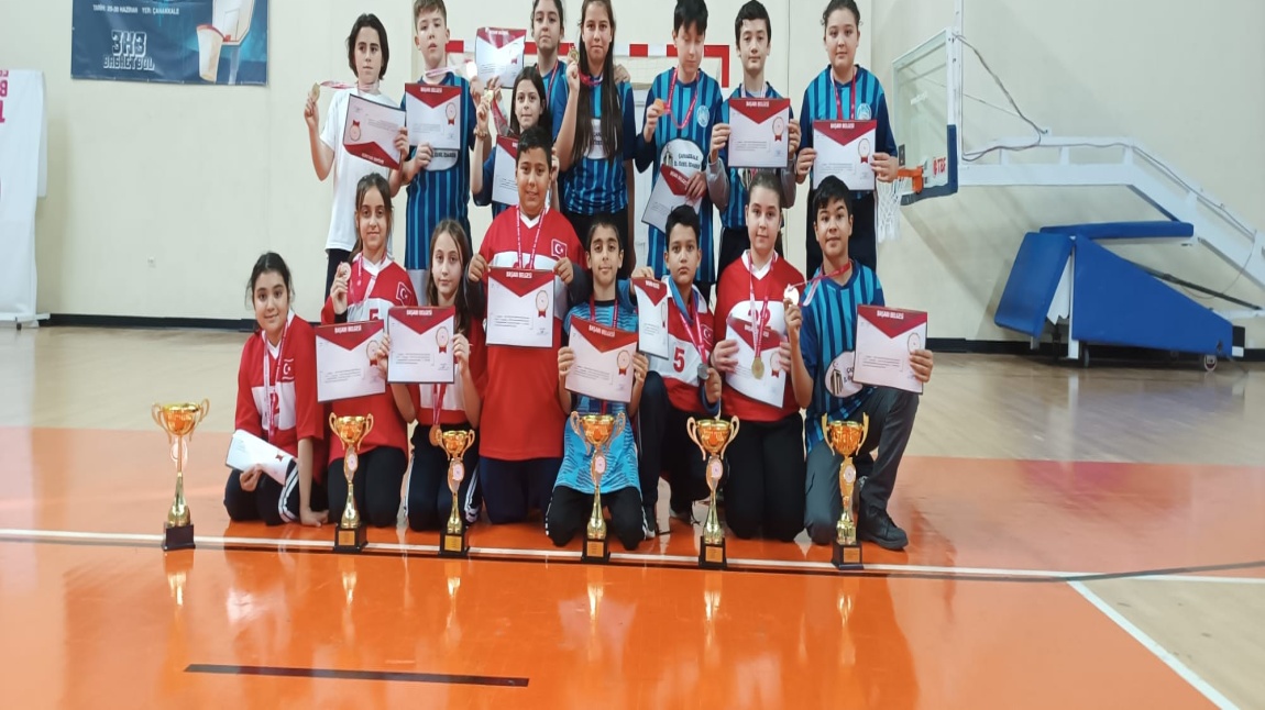 OKUL SPORLARI KAPSAMINDA İLİMİZDE DÜZENLENEN FLOOR CURLİNG TURNUVASINDA 1. OLDUK